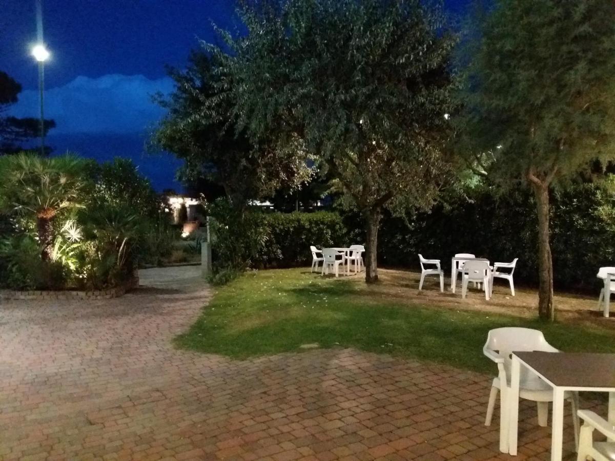 Hotel Astor B&B Lido di Classe Exterior foto
