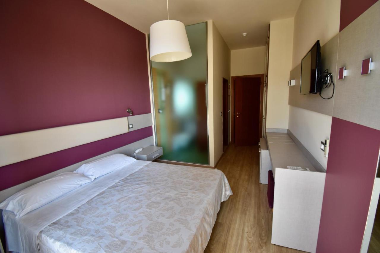 Hotel Astor B&B Lido di Classe Exterior foto