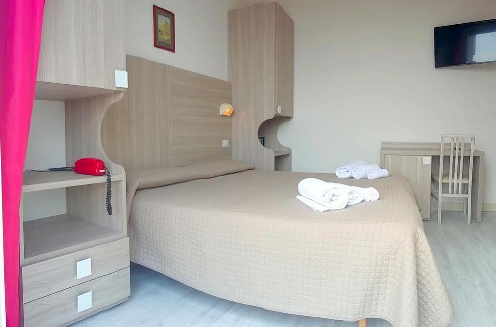 Hotel Astor B&B Lido di Classe Exterior foto