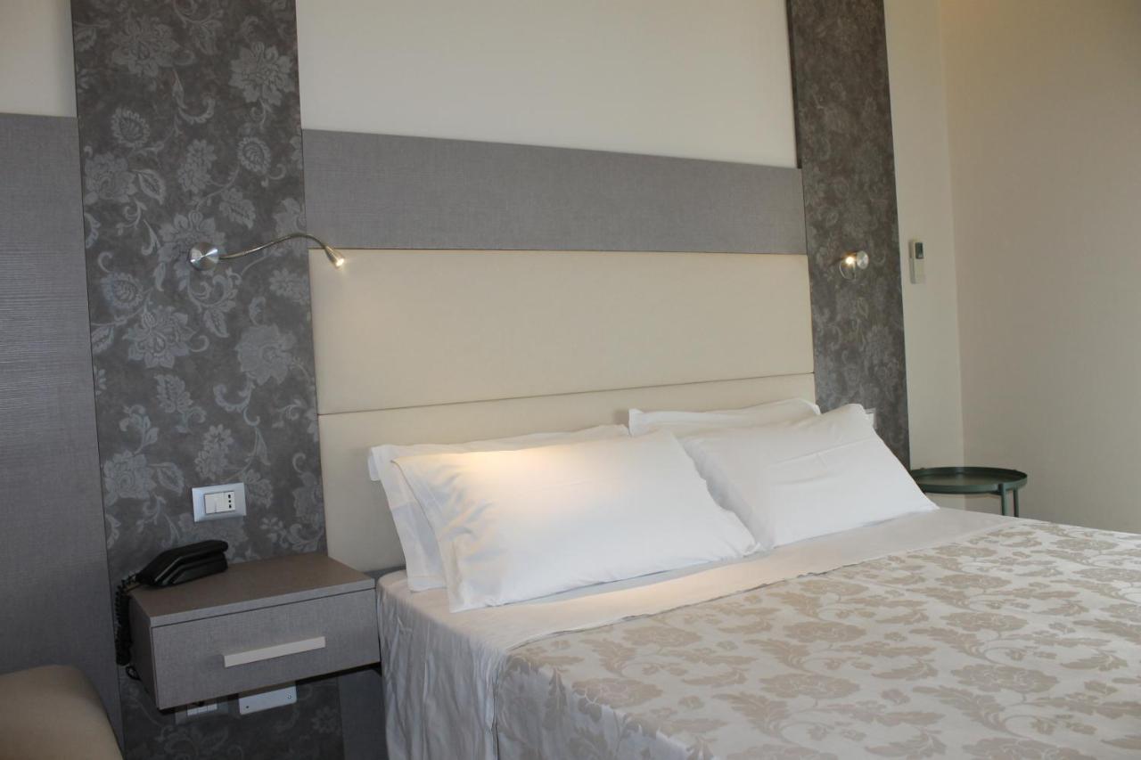 Hotel Astor B&B Lido di Classe Exterior foto