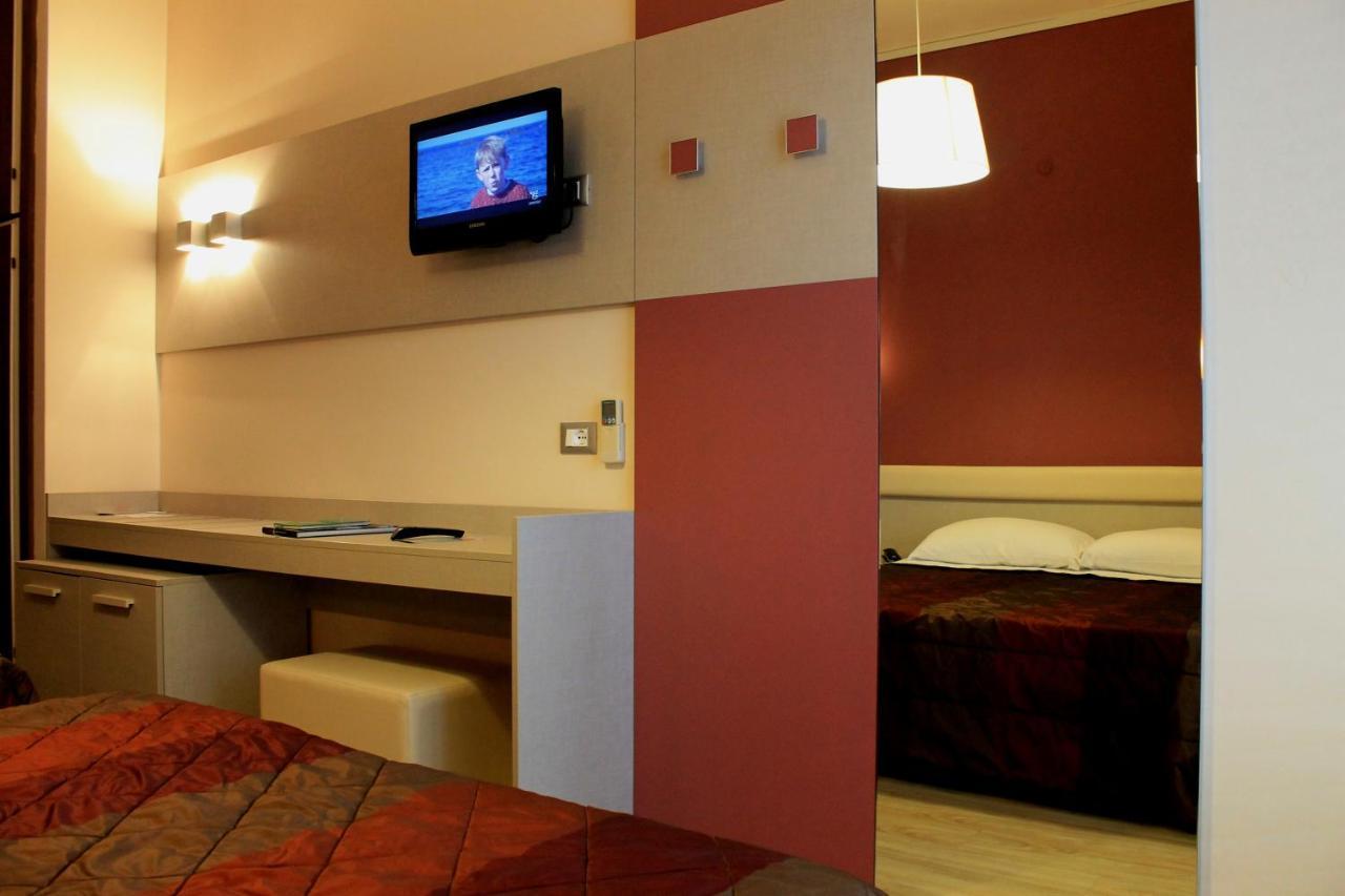 Hotel Astor B&B Lido di Classe Exterior foto
